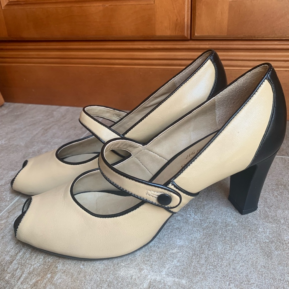 Talbots Tan and White Heels size 8